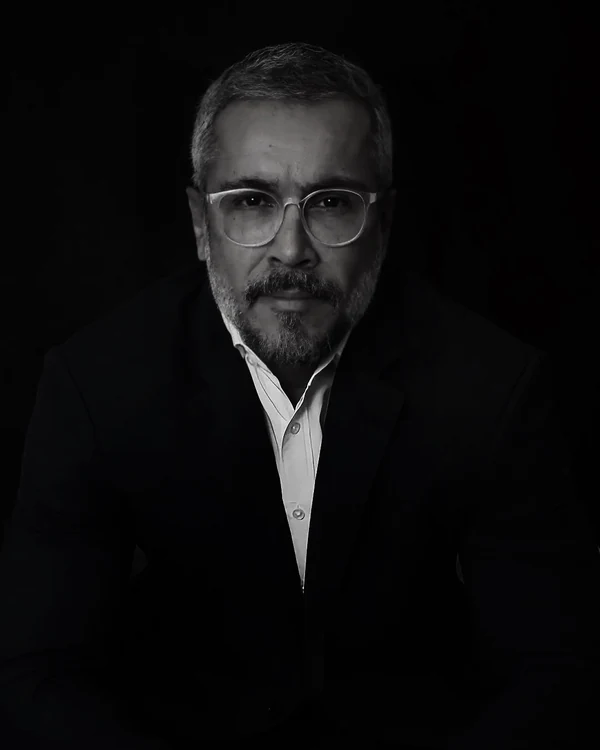 Dr. Claudio Messias, cirurgião plástico